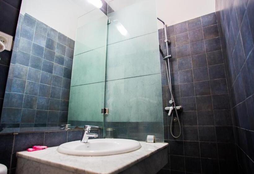 标准单人间, Hôtel Olympic