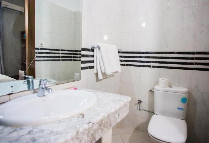 标准单人间, Hôtel Olympic