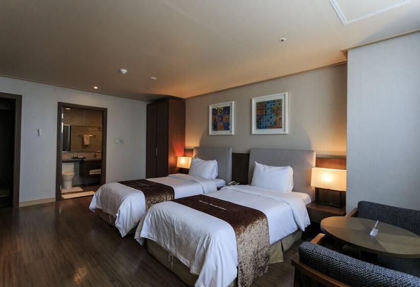 חדר סטנדרט, Hyunjin Tourist