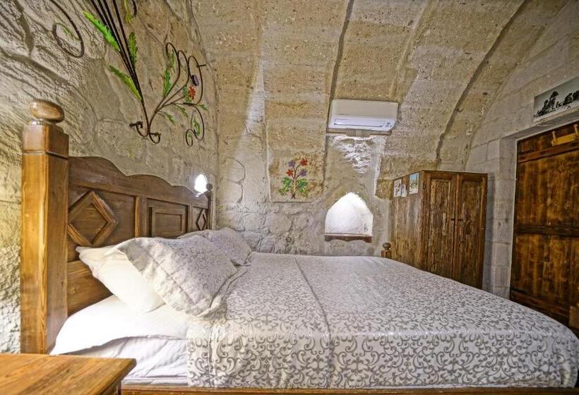 غرفة سوبيريور, Maccan Cave