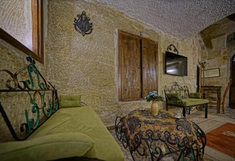 غرفة ديلوكس, Maccan Cave