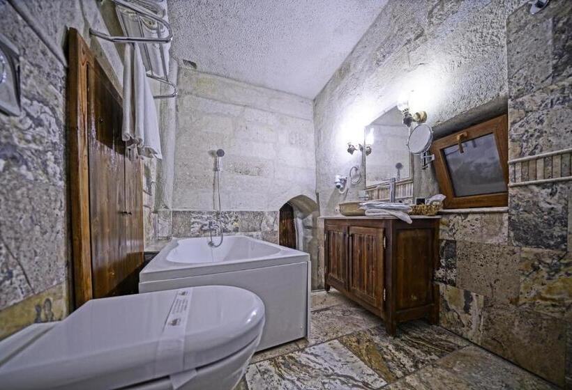 غرفة قياسية, Maccan Cave