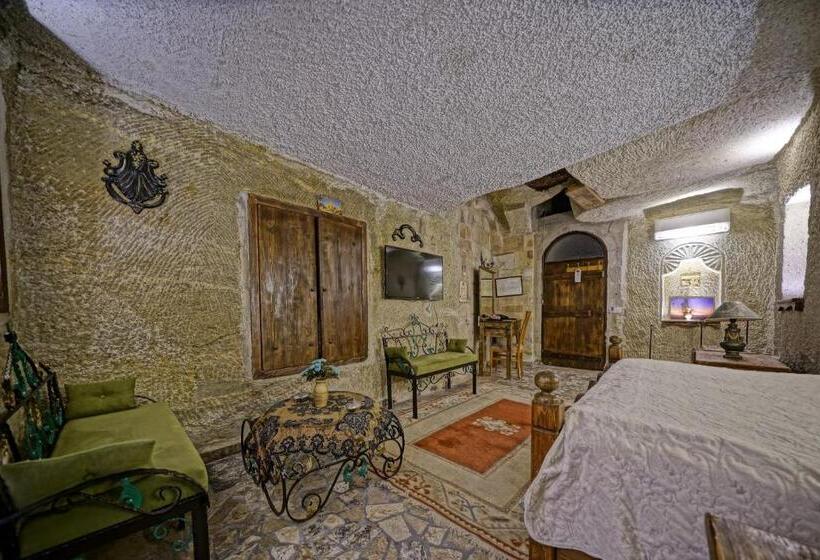 غرفة ديلوكس, Maccan Cave