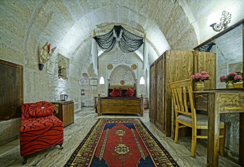 غرفة ديلوكس, Maccan Cave