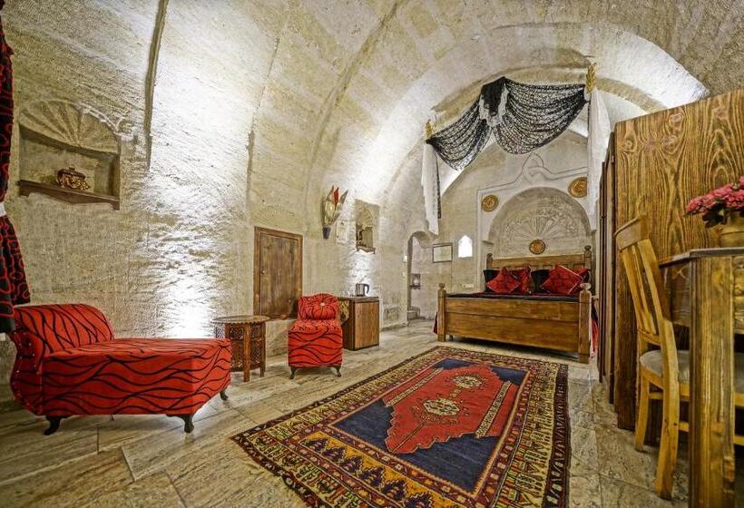 غرفة ديلوكس, Maccan Cave