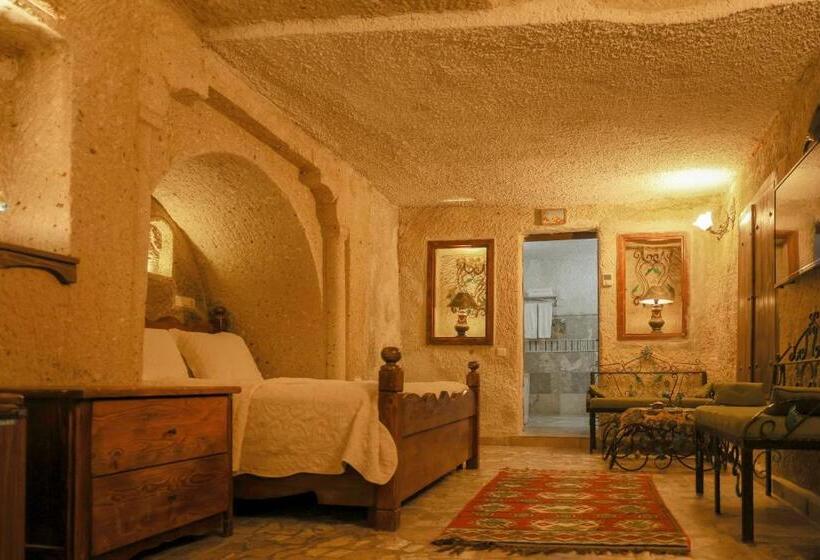 غرفة ديلوكس, Maccan Cave