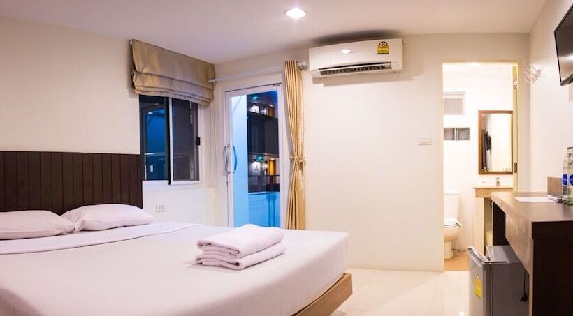 Ekonomiskt Rum, Sunshine Hostel