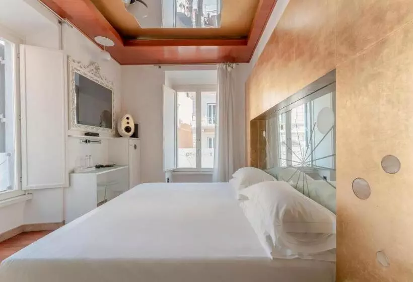 Deluxe Room King Size Bed