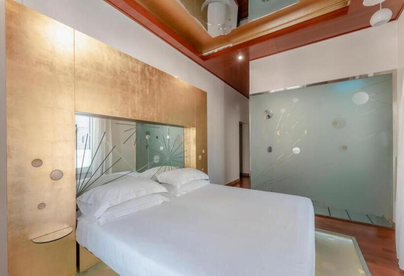 اتاق لوکس با تخت بزرگ, Trecento