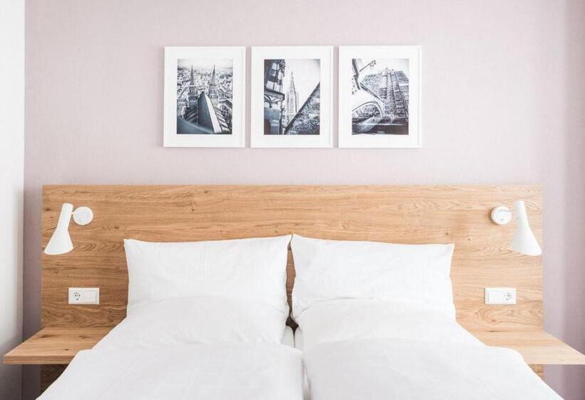 Номер Стандарт Трехместный, Ulmer Münster