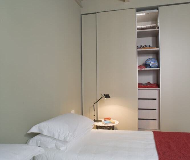 آپارتمان 2 خوابه, Milan Design Suites