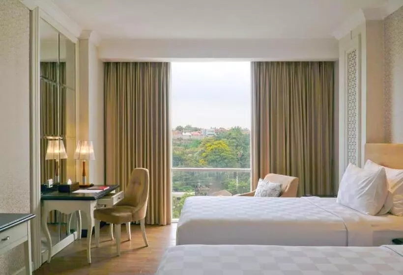 اتاق لوکس با چشم‌انداز باغ, Swiss Belhotel Lampung