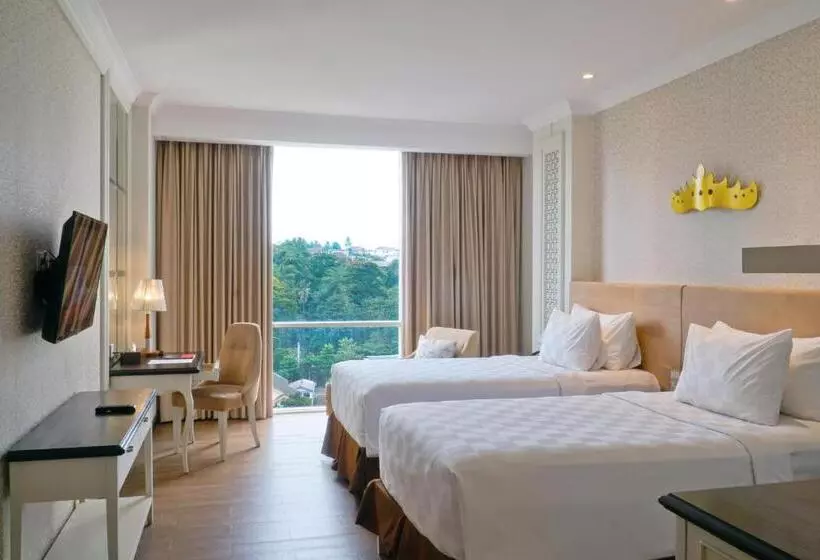 اتاق لوکس با چشم‌انداز باغ, Swiss Belhotel Lampung
