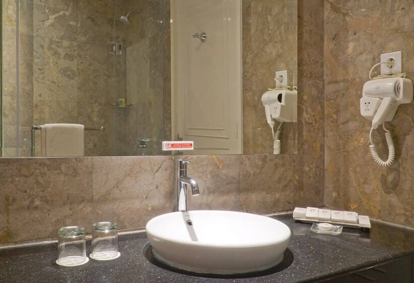 סוויטה דלוקס, Swiss Belhotel Lampung