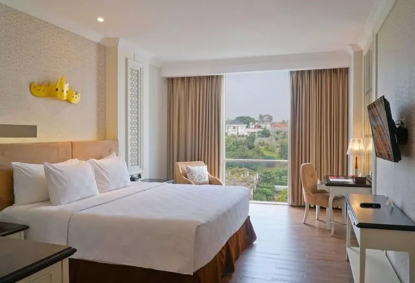 اتاق لوکس با چشم‌انداز باغ, Swiss Belhotel Lampung