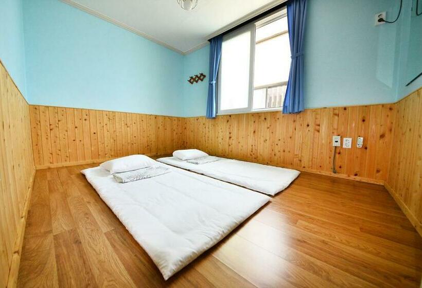 Quarto Quádruplo Standard, Gyeongju Namu Guesthouse