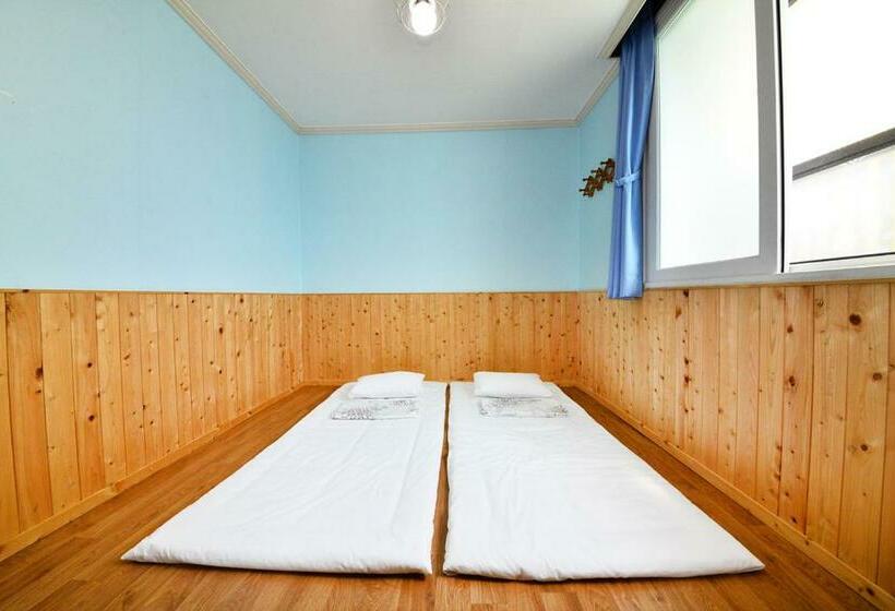 Quarto Quádruplo Standard, Gyeongju Namu Guesthouse
