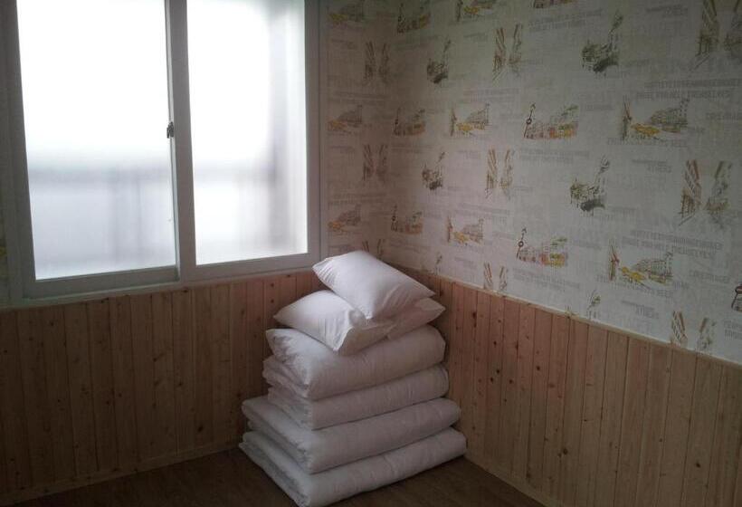 Quarto Quádruplo Standard, Gyeongju Namu Guesthouse