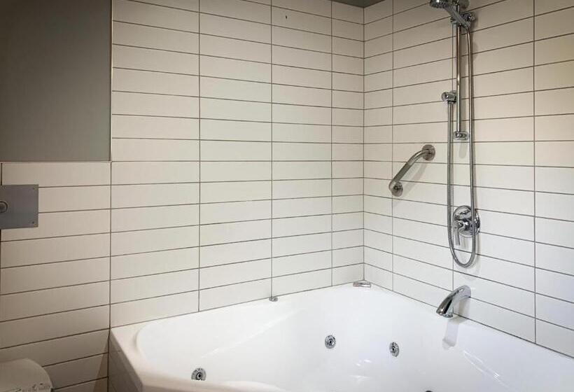 شقة غرفتين, Beaches Nelson