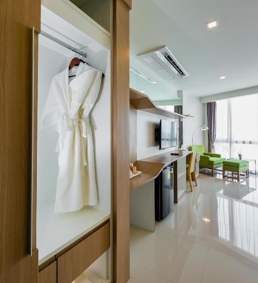 디럭스 룸, 42c The Chic