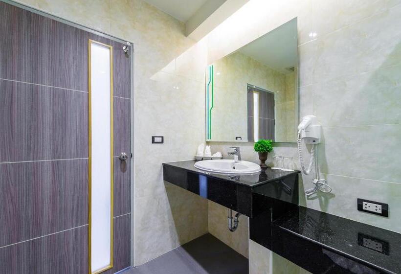 4인용 스탠다드 룸, 42c The Chic