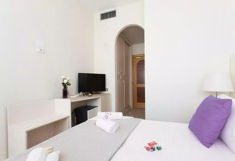 اتاق استاندارد, Ambra