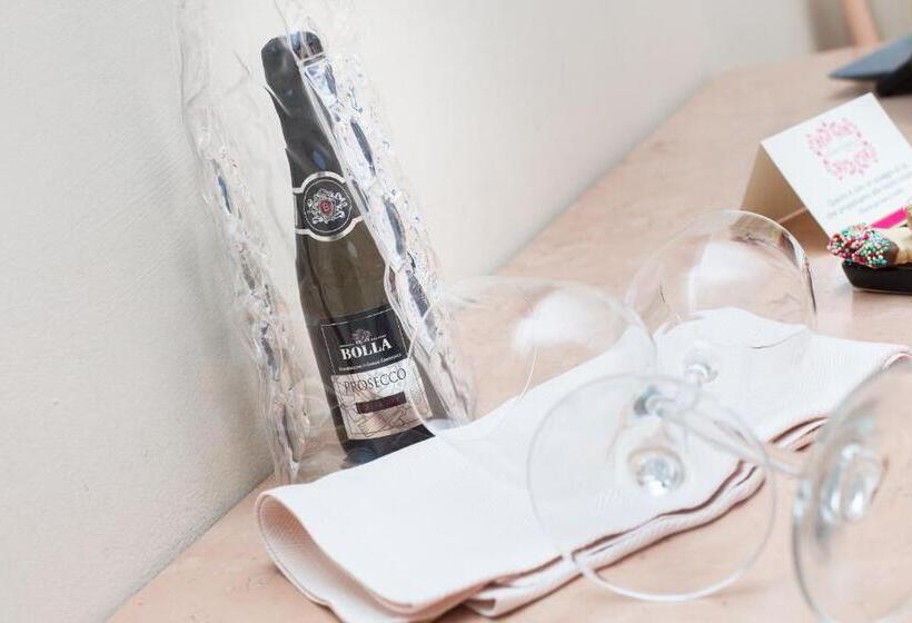 Четырехместный Номер Стандарт, Ambra