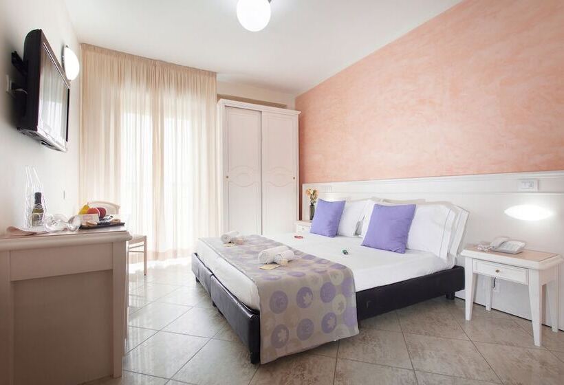 Номер Стандарт Трехместный, Ambra