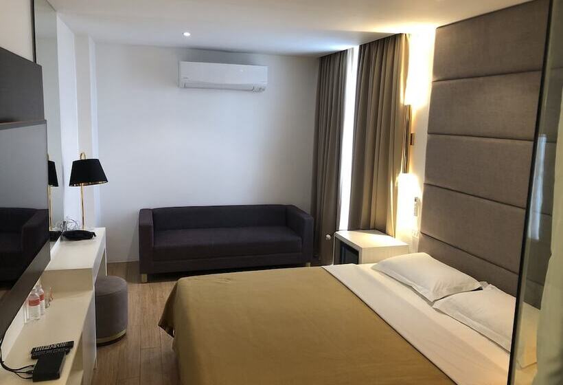 سوئیت رویال, Apollonia Royale