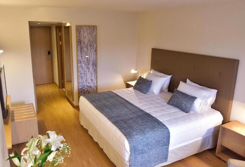 اتاق استاندارد با تخت بزرگ برای معلولان, Dazzler By Wyndham Asuncion