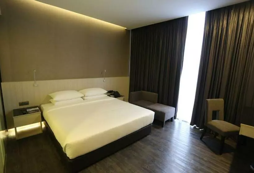 キングサイズベッドのスタンダードルーム, E.city Hotel At Onecity