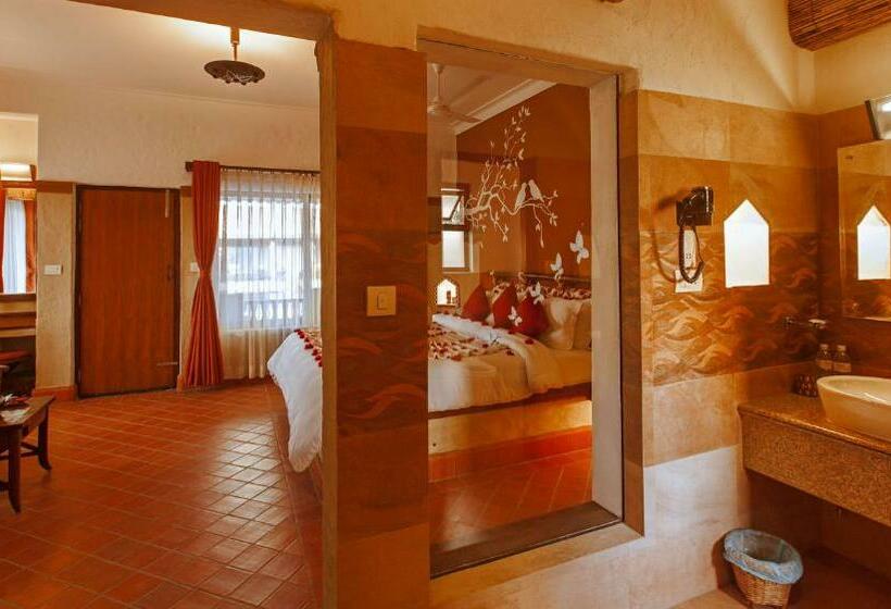 Люкс, Green Park Chitwan