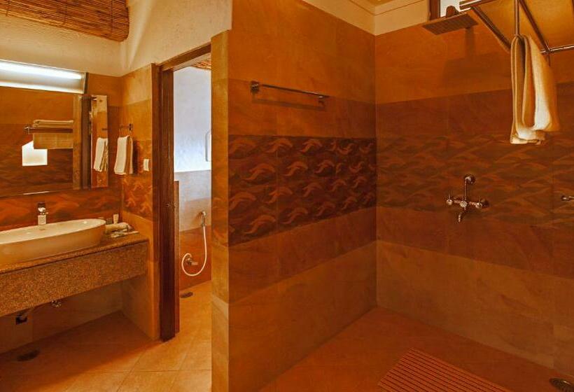 Люкс, Green Park Chitwan