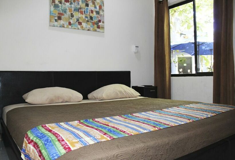 带大床的标准间, Jaco Lodge Quiet Place