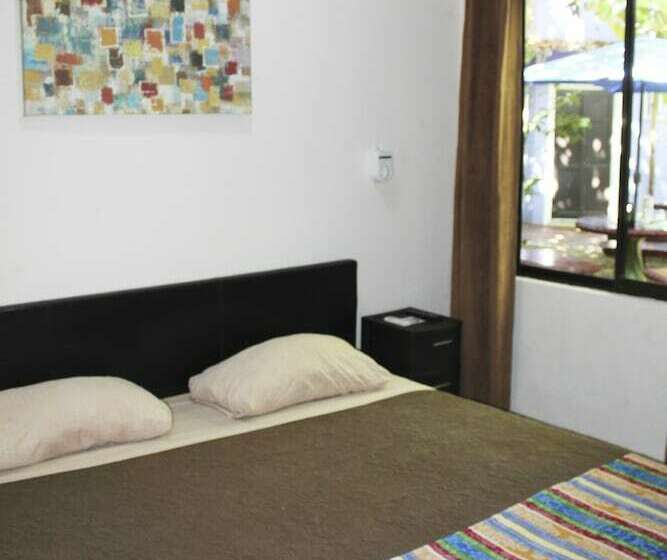 带大床的标准间, Jaco Lodge Quiet Place