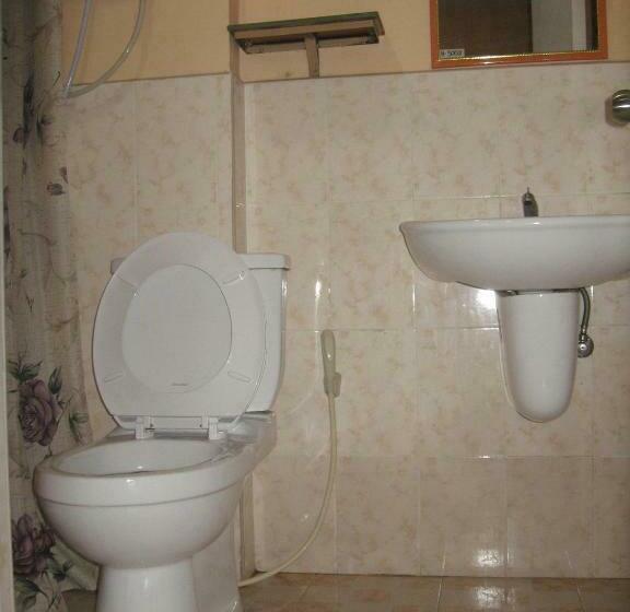 اتاق لوکس, Lylie