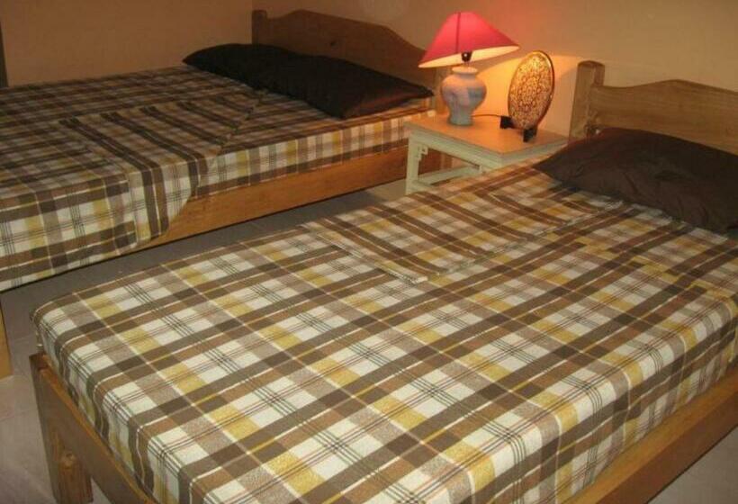 اتاق لوکس, Lylie