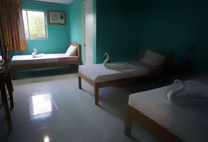 اتاق استاندارد سه نفره, Lylie