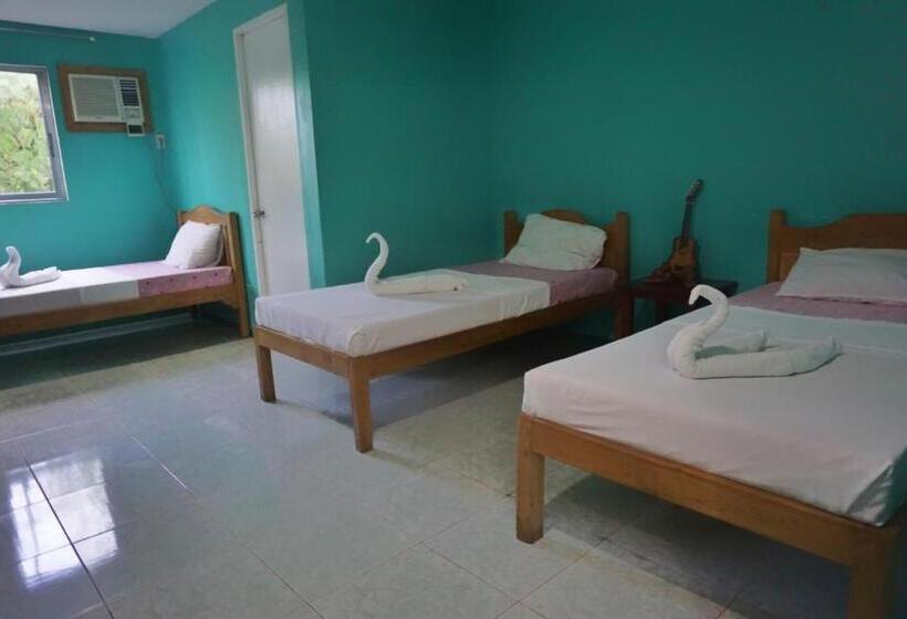 اتاق استاندارد سه نفره, Lylie