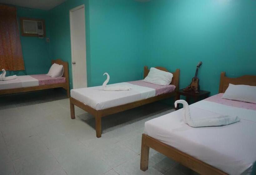 اتاق استاندارد سه نفره, Lylie