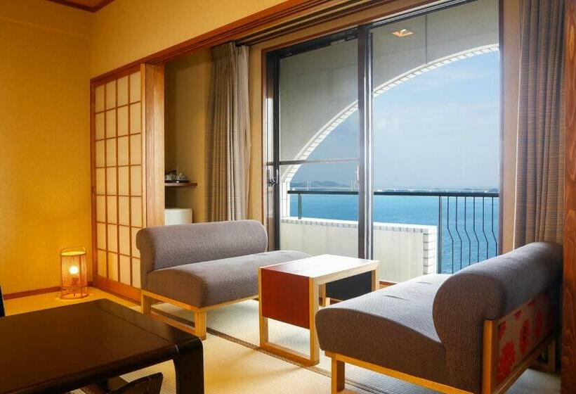 Quarto Estandar, Plaza Awajishima