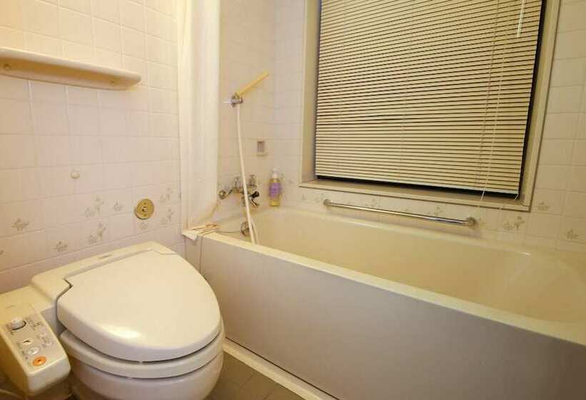 Quarto Estandar, Plaza Awajishima