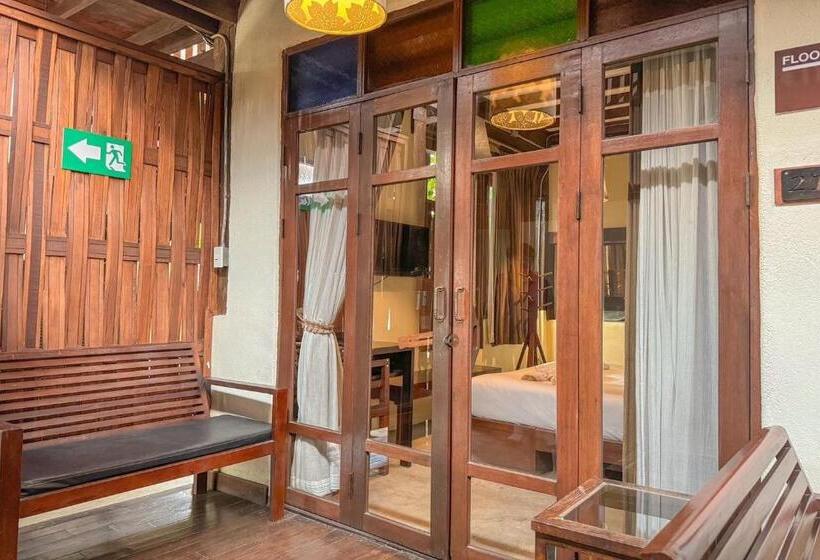 Номер Стандарт, Rompo Boutique