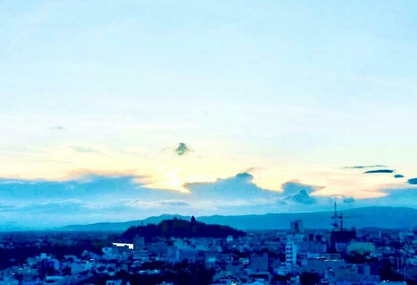 اتاق لوکس, Saigon Phu Yen