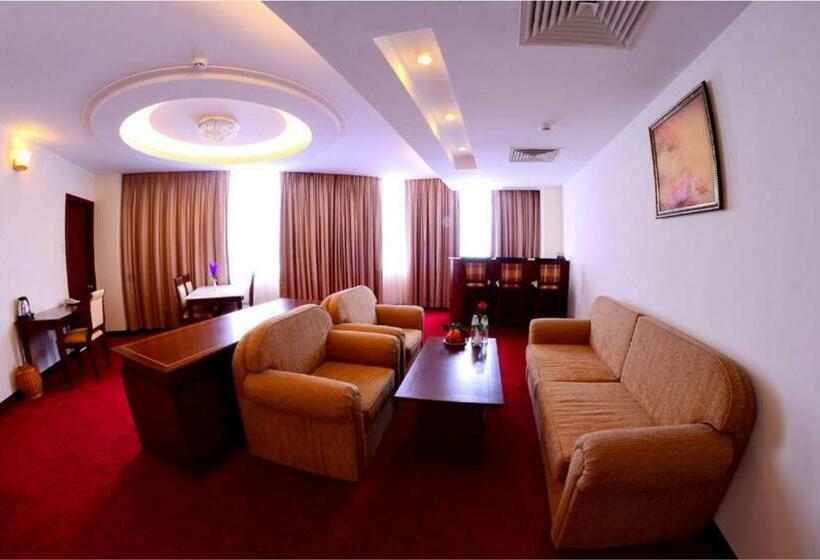 سوئیت پرزیدنت, Saigon Phu Yen