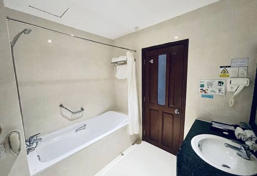 اتاق لوکس, Saigon Phu Yen