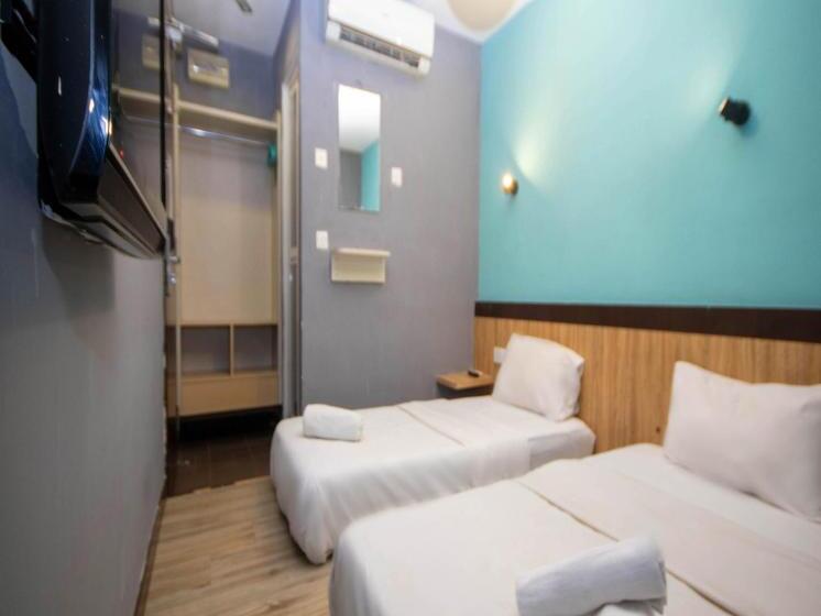 豪华三人间, Jq Station Eight Inn