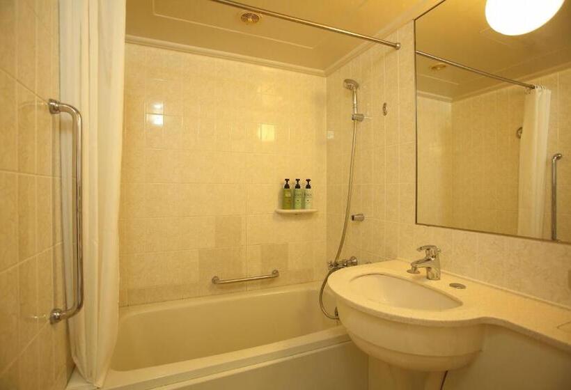 غرفة أساسية سرير مزدوج, The Celecton Premier Kobe Sanda