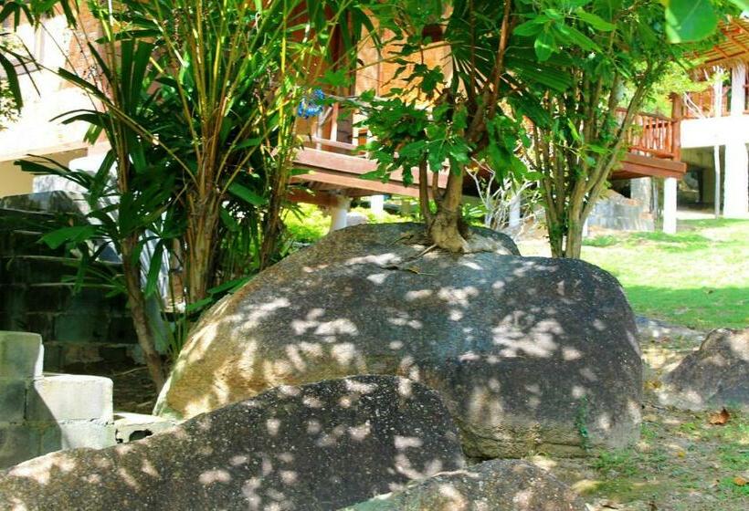 בונגלו סטנדרט עם נוף לגינה, Lucky Resort