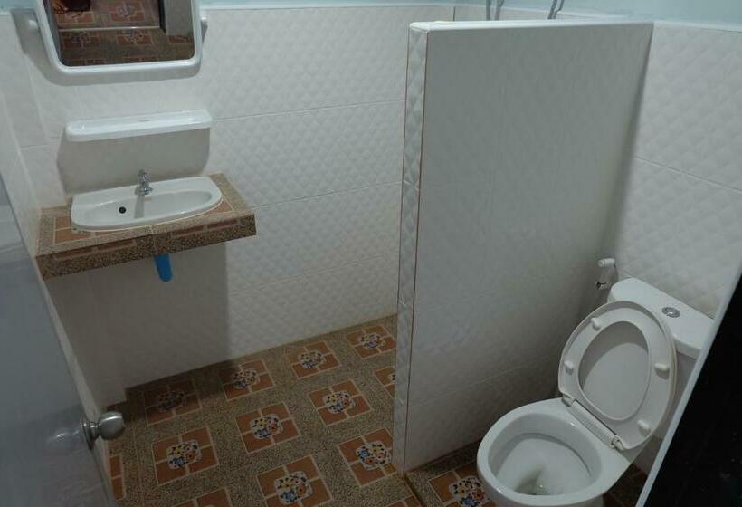 בקתה סטנדרטית עם נוף לים, Lucky Resort